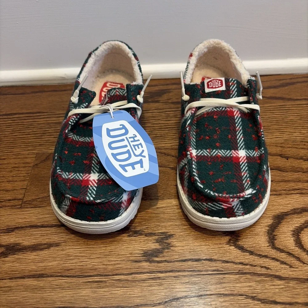 Hey Dude Wendy Confetti Plaid Lined Cozy Green White Red Shoes Women's Size 7
